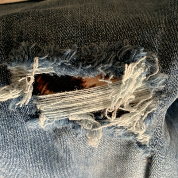 KanCan distressed cheetah peek through jeans - Picture 3 of 4
